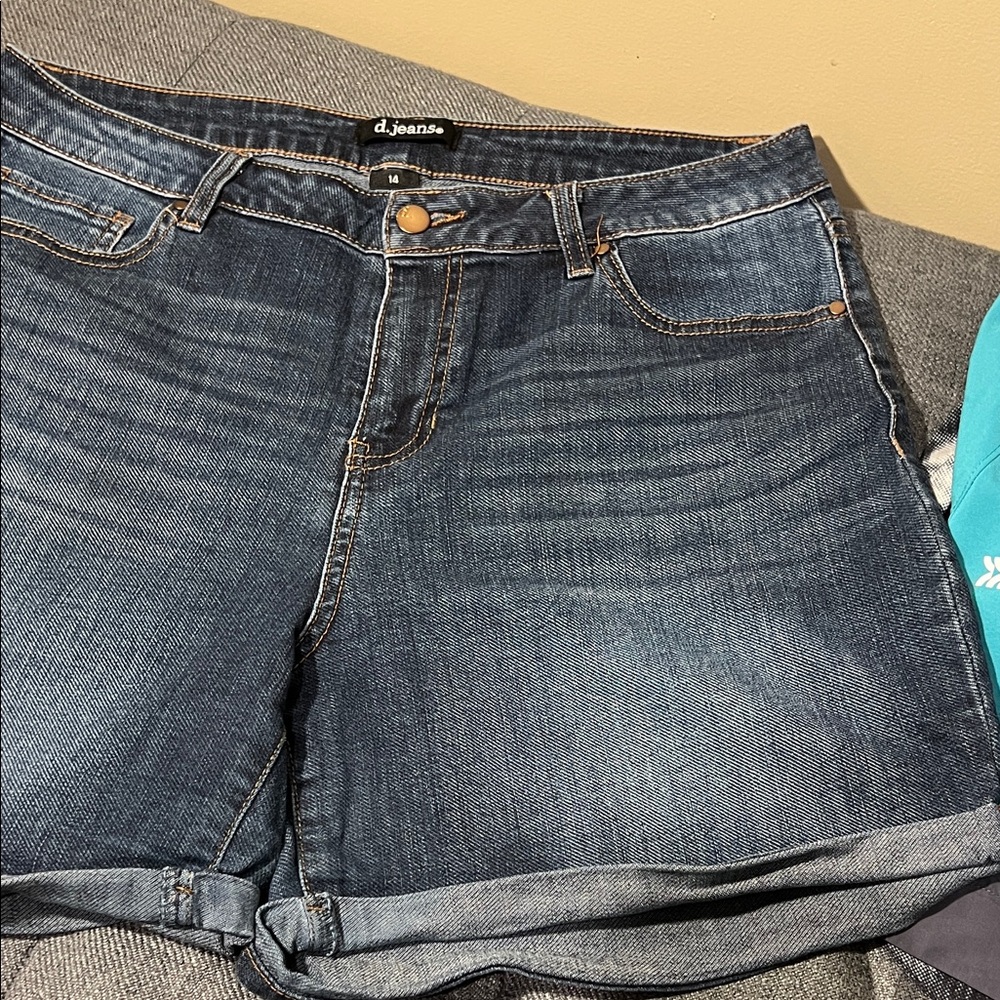 D. Jeans Dark Blue Denim Shorts